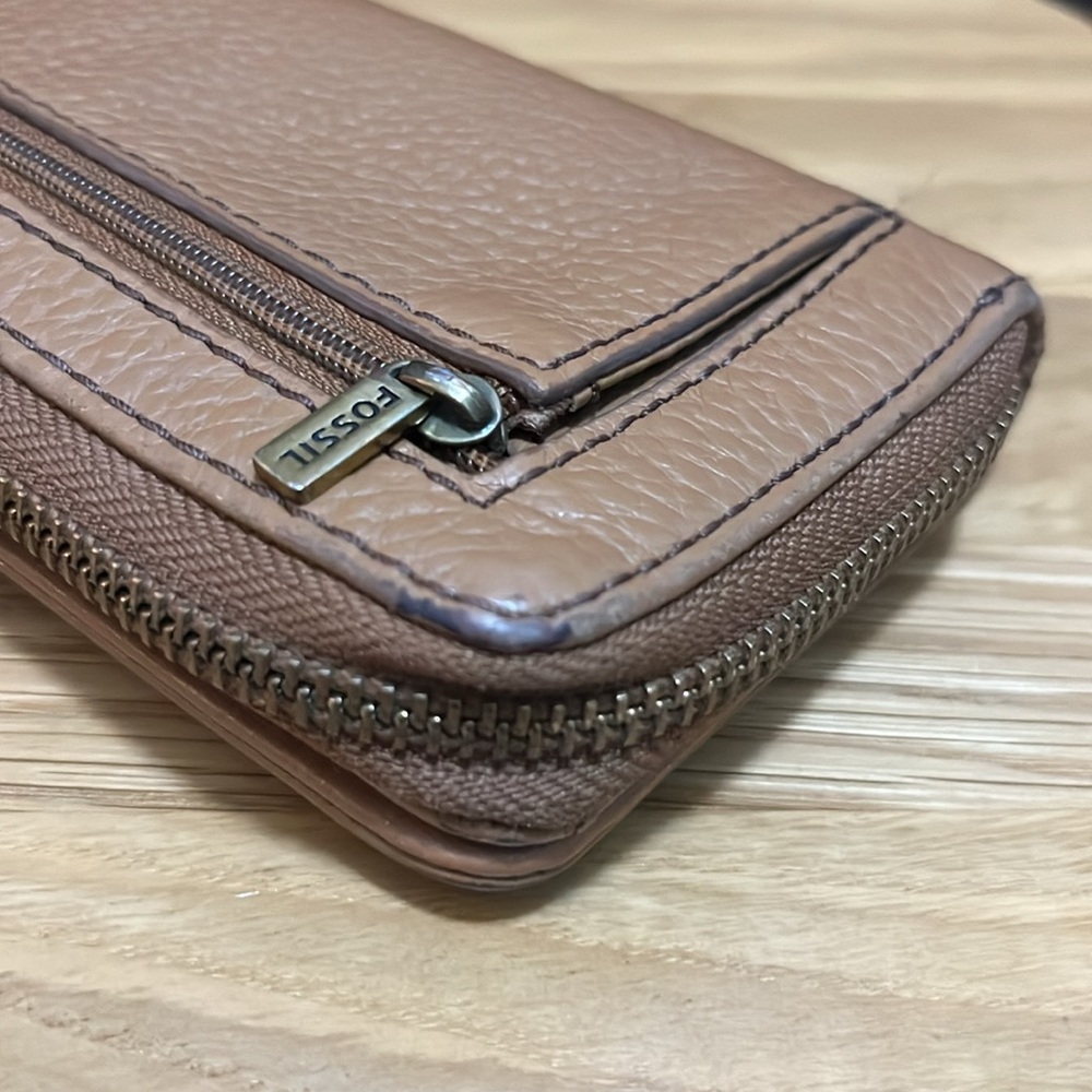 Fossil Madison Zip Clutch - Gem